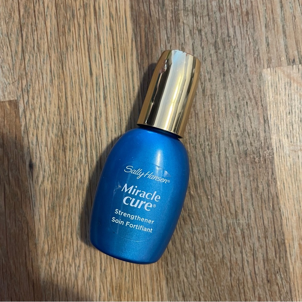 🌟 FREE Add-On Sally Hansen Miracle Cure